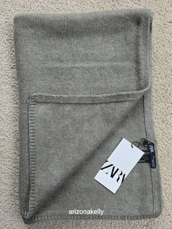 Zara Accessories - NWT Zara Knit Scarf Green